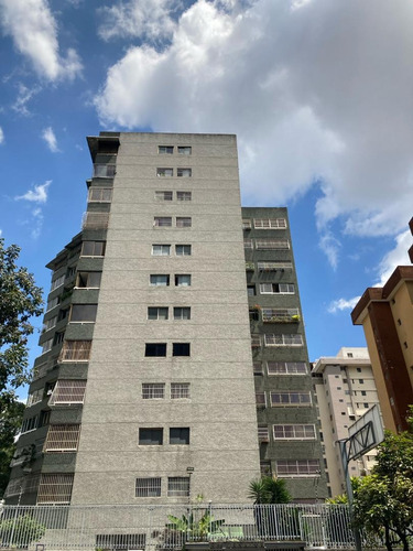 Apartamento En Venta. La Urbina 