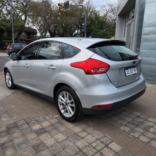 Imagen 5 de 15 de Ford Focus Se 2.0 Gris Plata 2016 Prost Rosario