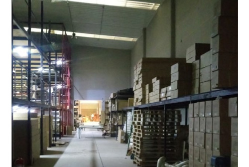 Bodega Logistica Con Racks 770m2 San Ignacio / Outlets
