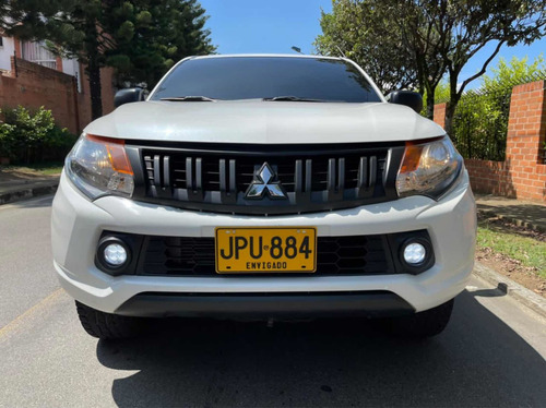 Mitsubishi L200 Sportero 2020 2.5 High Power