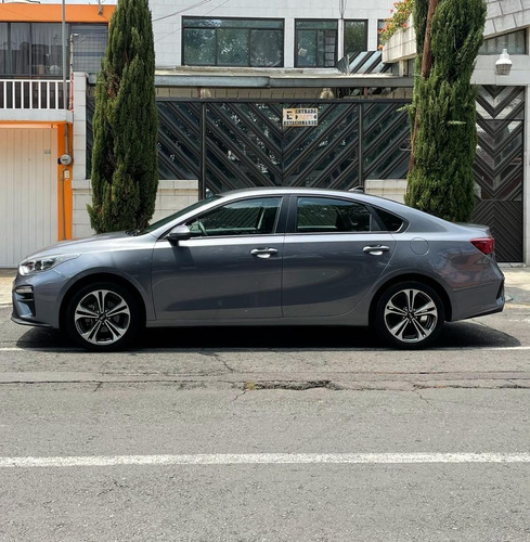 Imagen 4 de 15 de Kia Forte