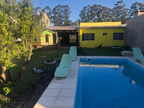 Casa Con Piscina. Alquiler Temporal En Federación. Entre Rios La Amarilla