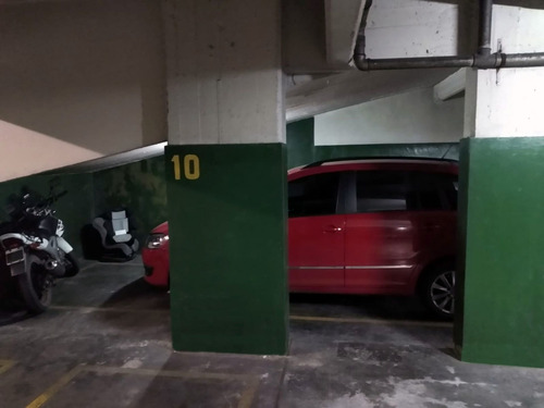 Imagen 2 de 9 de Venta De Cochera Con Porton Automatico En Retiro