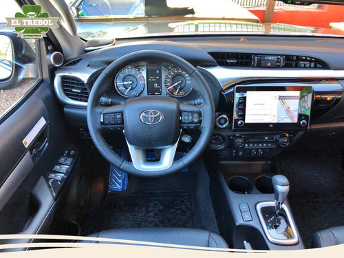 Imagen 8 de 12 de Toyota Hilux Srx 4x4 2.8 Tdi 6at 2022 0km