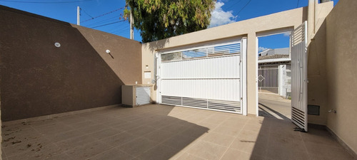 Imagem 4 de 18 de Linda Casa Térrea À Venda Em Bairro Tranquilo De Atibaia - Ca00044 - 71032212