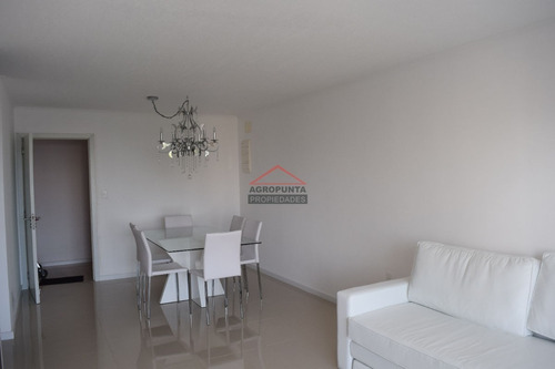 Apartamento En Brava, 3 Dormitorios *- Ref: 2857