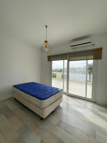 Casa En Alq. Anual - Santa Teresa, Villanueva - 5 Amb - A La Laguna Con Muelle