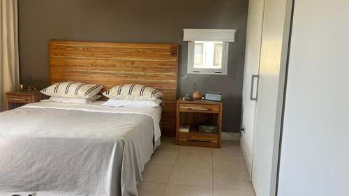 Venta De Casa Moderna 6 Amb. En El Country El Rocio Canning