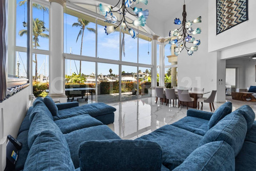 Casa En Venta En Grand Marina Villas, Nuevo Vallarta, Nayarit.
