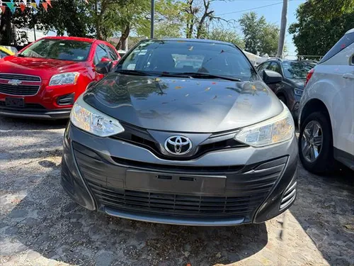 Toyota Yaris 1.5 Core Sedan Mt