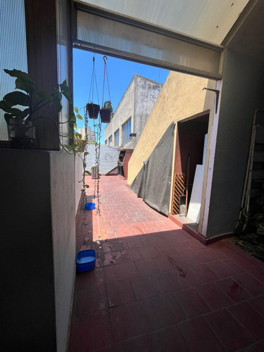 Venta. Casa 4 Amb + Dpto 3 Amb C/ Terraza + Local. Zona Comercial. Villa Celina.