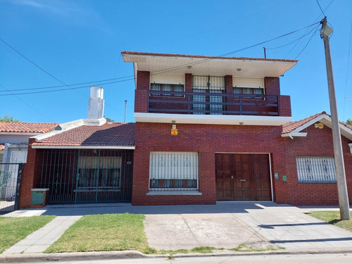 Real Oportunidad Chalet 3 Amb + Chalet Planta Alta 2 Amb. Toma Dpto. 3 Amb.