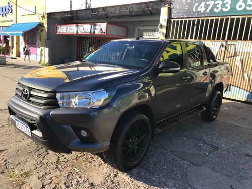Toyota Hilux 2.8 Cd Srv 177cv 4x2 2017
