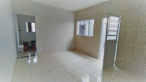 Casa 2 Dormitórios Vila Rubens