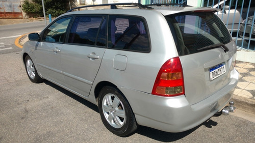Imagem 2 de 8 de Toyota Fielder