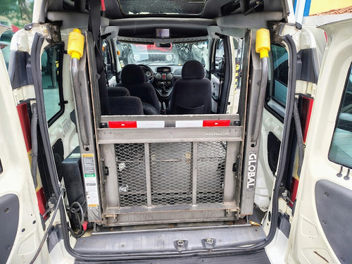 Fiat Doblo 1.8 Hlx Flex 5p