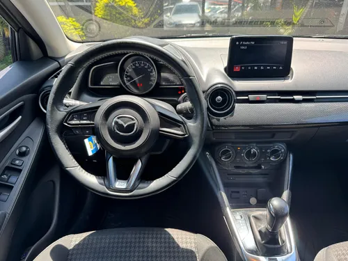 Mazda 2 Touring 2019