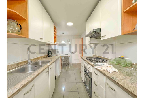 Departamento Providencia, Excelente Ubicación.