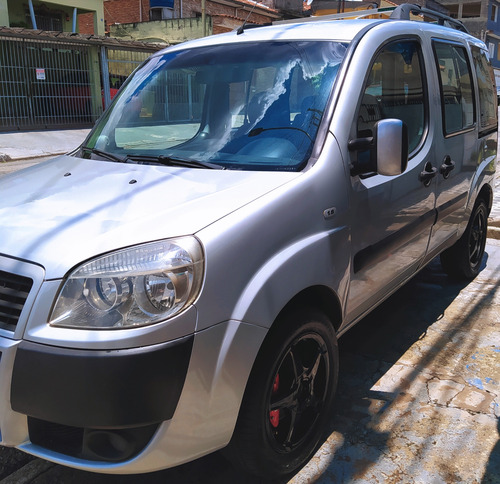 Fiat Doblo 1.8 16v Essence Flex 5p