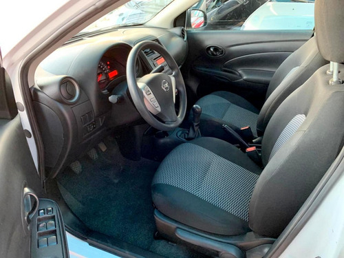 Nissan Versa 1.0 Completo - Super Conservado