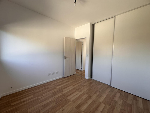 Venta Casa Condominio De 2 Dormitorios A Estrenar En Rosario- Fisherton