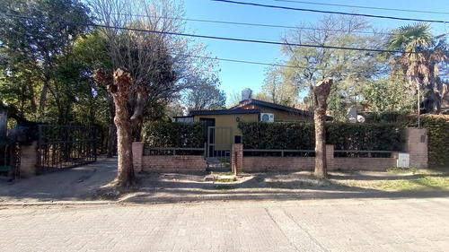 Casa En Venta De 3 Dormitorios, Barrio Premium, Villa De Las Rosas, Traslasierra