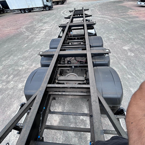 Carreta Bug Porta Container Facchini 12 Pinos 40 Pés 2025