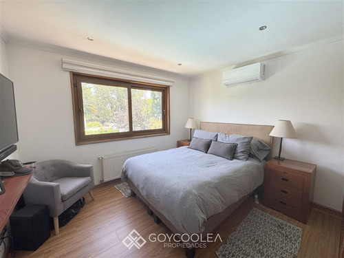 Casa En Arriendo De 5 Dorm. En Las Condes
