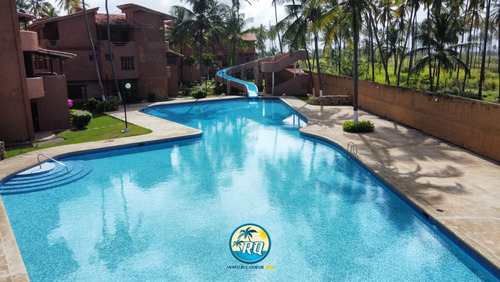 Res. Los Cayos- Cayo Mero, Amplio Apartamento Segundo Piso