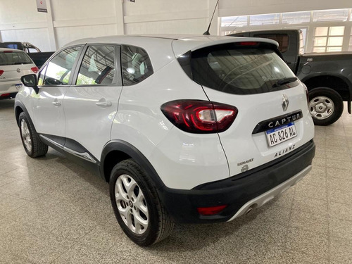 Imagen 3 de 5 de Renault 2018 Captur 2.0 Zen