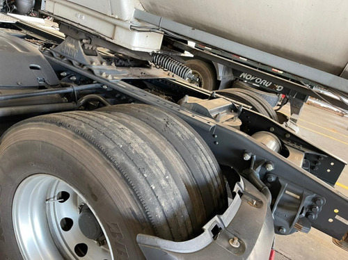 Imagem 9 de 12 de Daf Xf105 410 2014/14 6x2 464271km (4120)