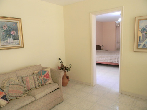 Imagen 16 de 30 de Vendo Bella Casa, 441 M2, 4h +2s, 5b +2s , 4p. Urbanización El Marques