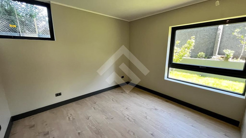 Departamento En Venta De 3 Dorm. En Vitacura
