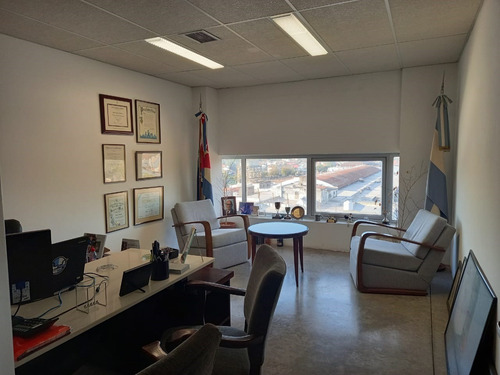 Oficina En Alquiler San Isidro Beccar Centro Uruguay Norte