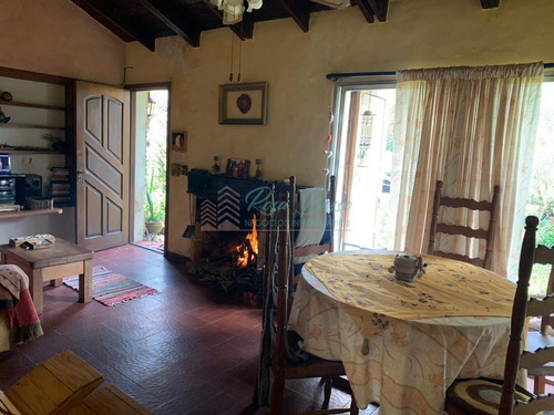 Imagen 4 de 16 de Linda Casa En Entorno Agradable, Excelente Para Vivir Todo El Año, Cuenta Con 3 Dormitorios, Living Comedor Cocina, Parrillero Sin Techar Y Garage.