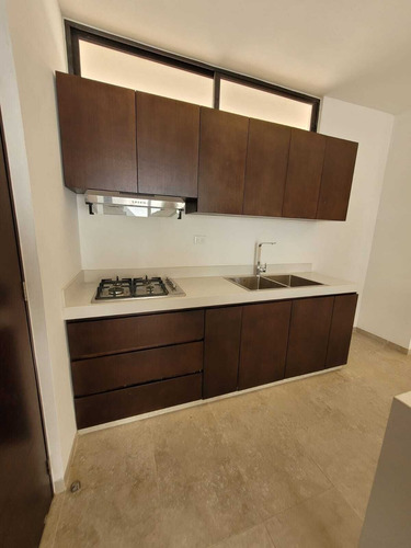 Townhouse Con Alberca En Venta En Temozón Norte, Mérida
