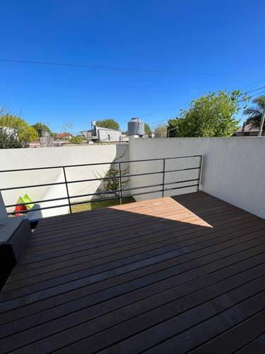 Duplex En Venta A Estrenar De 4 Ambientes Carlos Croce 990 (banfield)