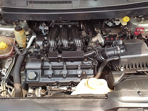 Dodge Journey 2.7 Sxt 5p