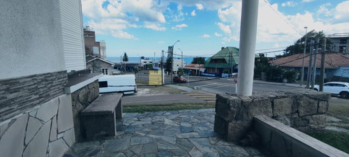 Imagen 2 de 27 de Venta De Casa De 3 Dormitorios En Las Delicias Con Vista Al Mar