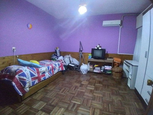 Se Vende Amplia Casa En Pu En Barrio Pta.carretas
