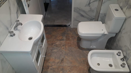 Imagen 9 de 18 de Departamento De 2 1/2 Ambientes En San Justo