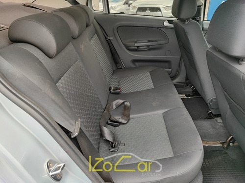 Imagem 9 de 10 de Volkswagen Voyage Comfortline 1.6 Imotion