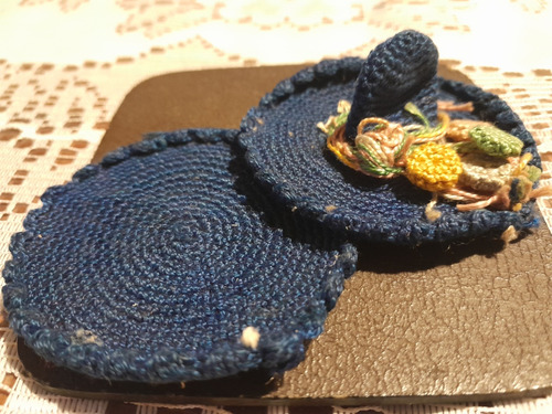 Antiguo Alfiletero Azul Formato Sombrero (Usado)