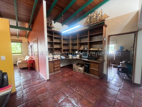Impecable Y Bello Apartamento En Alquiler Ubicado En San Román 24-22455