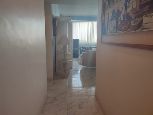 Imagen 2 de 28 de Mariaestela Boada, Vende Excelente Apartamento En Lecheria. 04248354464