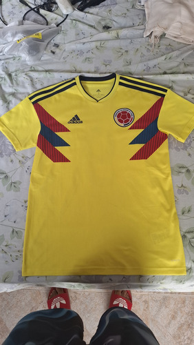 Camiseta Adidas Colombia 2018 - Talle S (Usado)