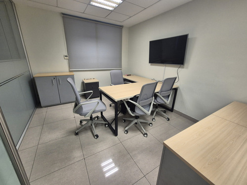 Oficina 100% Funcional: Módulos, Privados, Salas Y Comedor