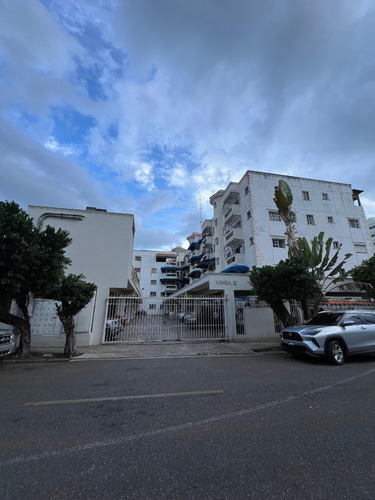 Penthouse Clásico En Alquiler Amueblado De 3 Habitaciones En Bella Vista