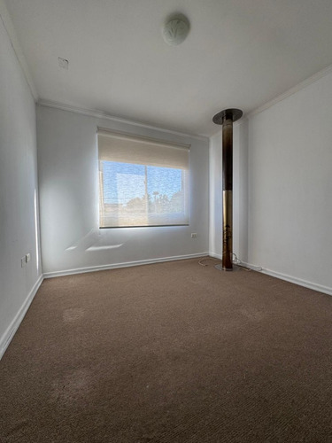Arriendo Casa 3 Dormitorios Excelente Ubicación En Sta Cruz