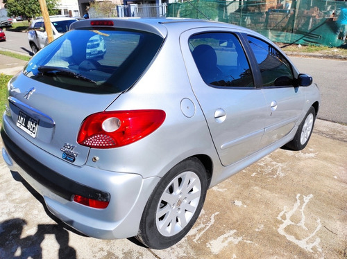 Peugeot 207 2010 1.4 Xs